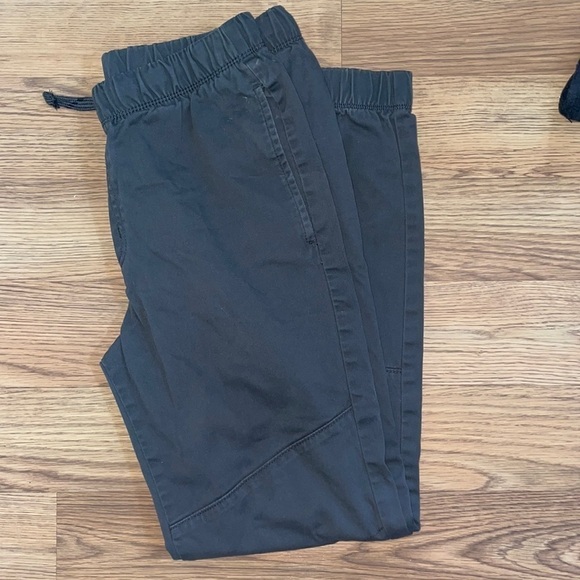 Arizona Jean CO. Gray pull on joggers. Size 16 - Picture 1 of 6